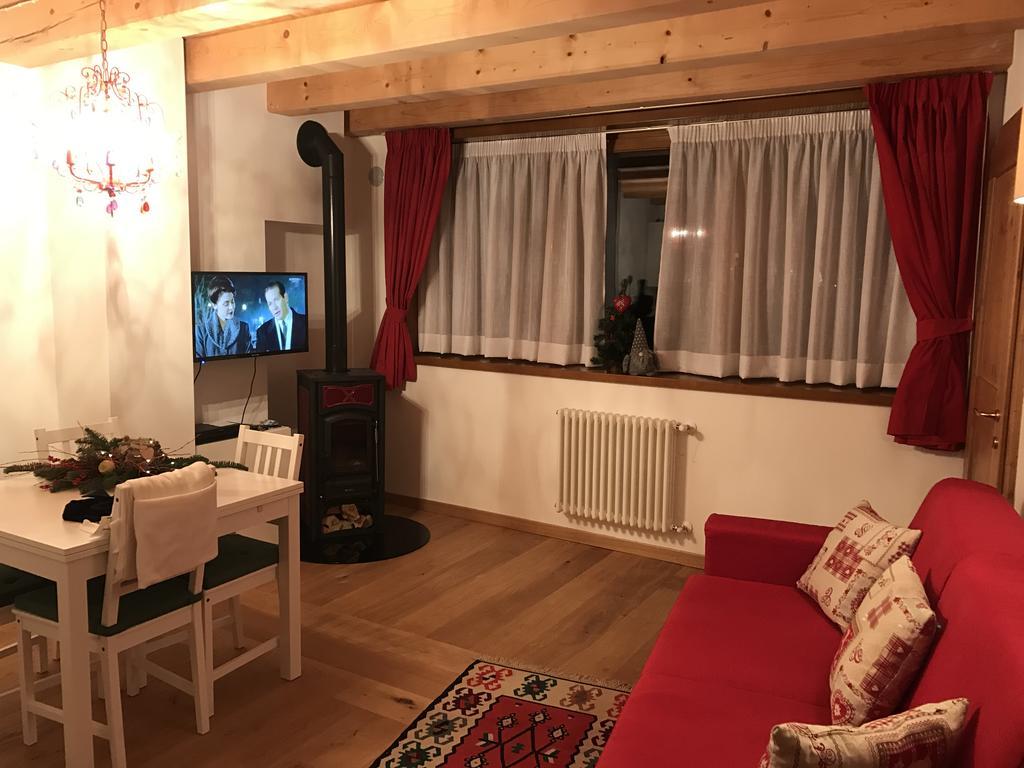 サン・ヴィート・ディ・カドーレCasa Romeoアパートメント エクステリア 写真